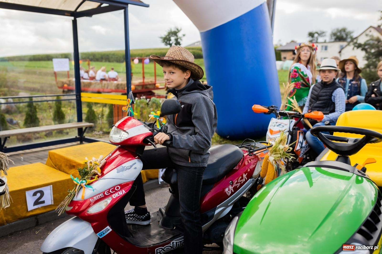Zdjęcie w galerii na portalu naszraciborz.pl: Korowód starych maszyn rolniczych w Gamowie [FOTO i WIDEO] wiadomości z regionu