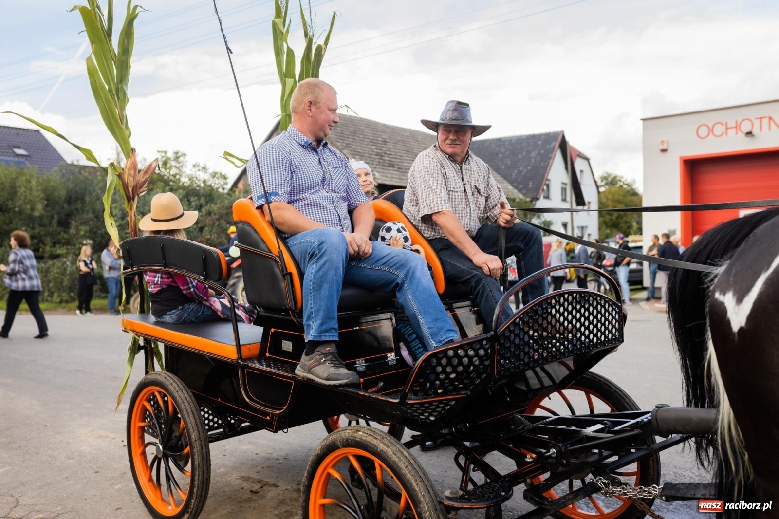 Zdjęcie w galerii na portalu naszraciborz.pl: Korowód starych maszyn rolniczych w Gamowie [FOTO i WIDEO] wiadomości z regionu