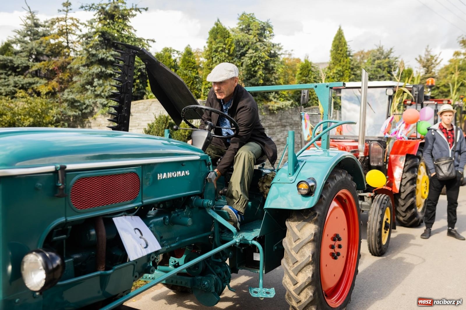 Zdjęcie w galerii na portalu naszraciborz.pl: Korowód starych maszyn rolniczych w Gamowie [FOTO i WIDEO] wiadomości z regionu