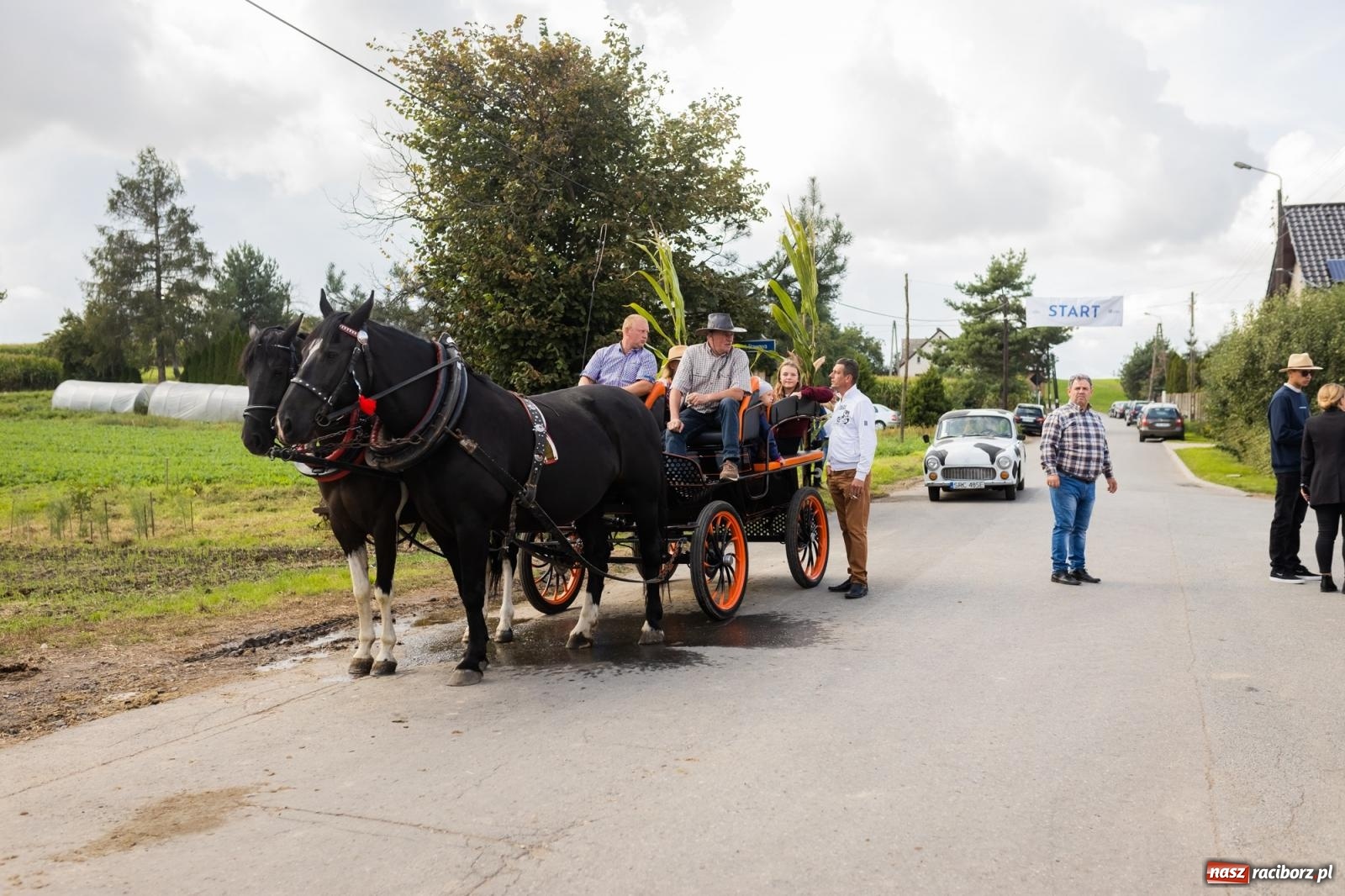 Zdjęcie w galerii na portalu naszraciborz.pl: Korowód starych maszyn rolniczych w Gamowie [FOTO i WIDEO] wiadomości z regionu