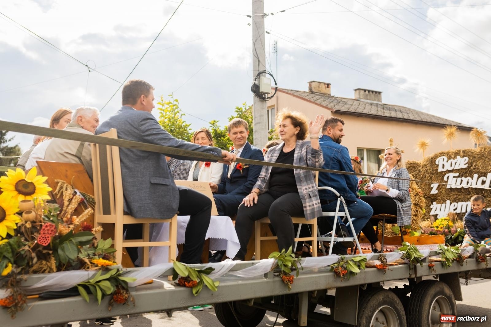 Zdjęcie w galerii na portalu naszraciborz.pl: Korowód starych maszyn rolniczych w Gamowie [FOTO i WIDEO] wiadomości z regionu