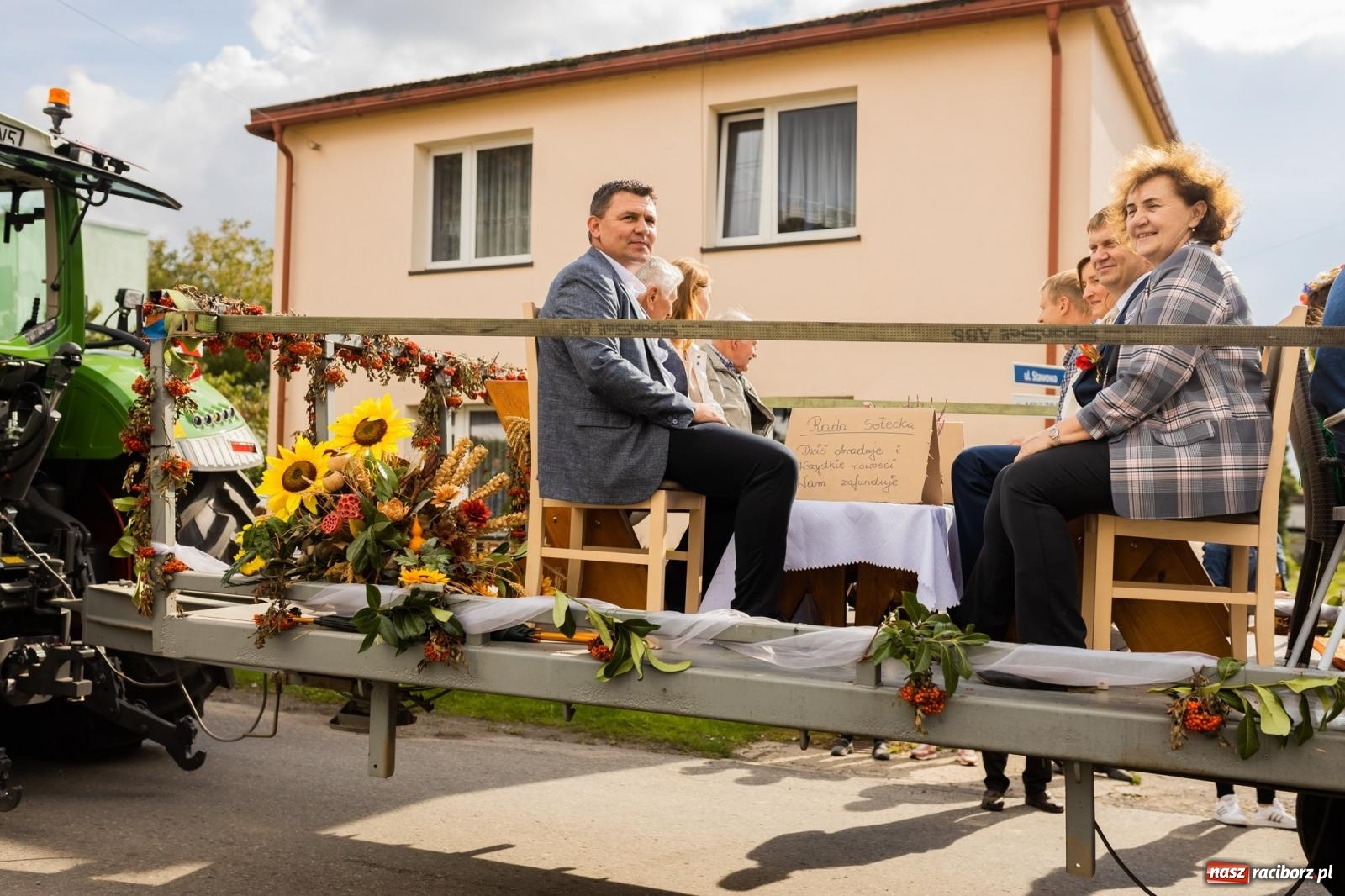 Zdjęcie w galerii na portalu naszraciborz.pl: Korowód starych maszyn rolniczych w Gamowie [FOTO i WIDEO] wiadomości z regionu