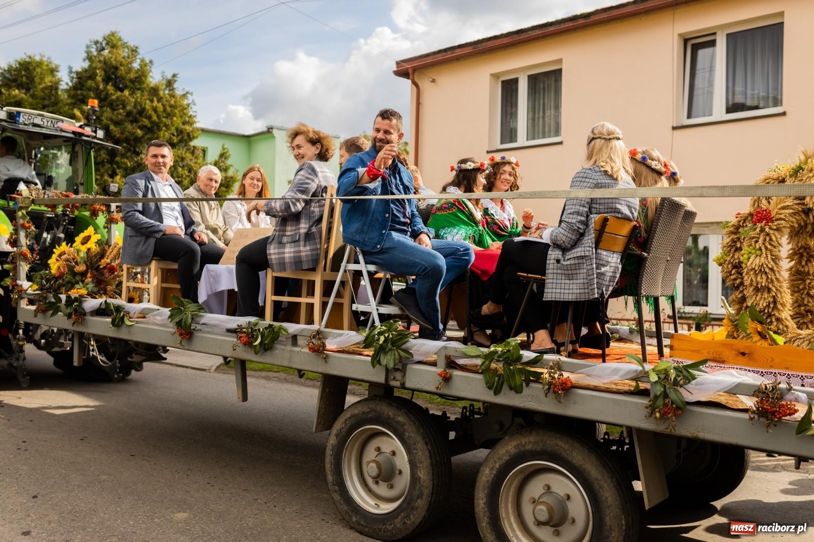 Zdjęcie w galerii na portalu naszraciborz.pl: Korowód starych maszyn rolniczych w Gamowie [FOTO i WIDEO] wiadomości z regionu