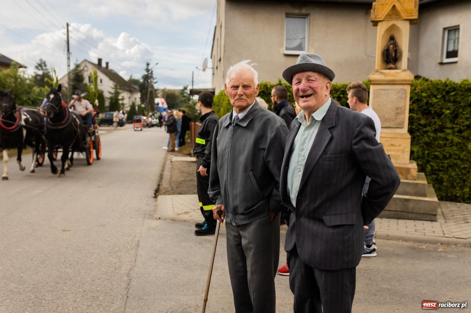 Zdjęcie w galerii na portalu naszraciborz.pl: Korowód starych maszyn rolniczych w Gamowie [FOTO i WIDEO] wiadomości z regionu