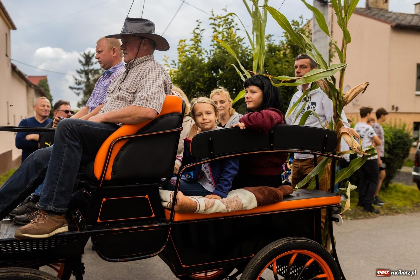 Zdjęcie w galerii na portalu naszraciborz.pl: Korowód starych maszyn rolniczych w Gamowie [FOTO i WIDEO] wiadomości z regionu