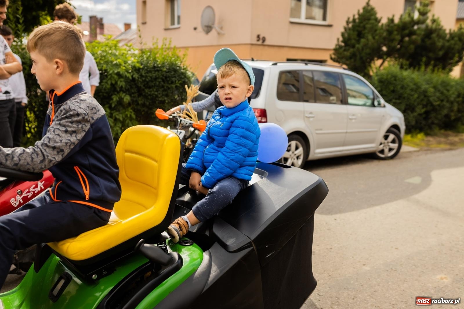 Zdjęcie w galerii na portalu naszraciborz.pl: Korowód starych maszyn rolniczych w Gamowie [FOTO i WIDEO] wiadomości z regionu