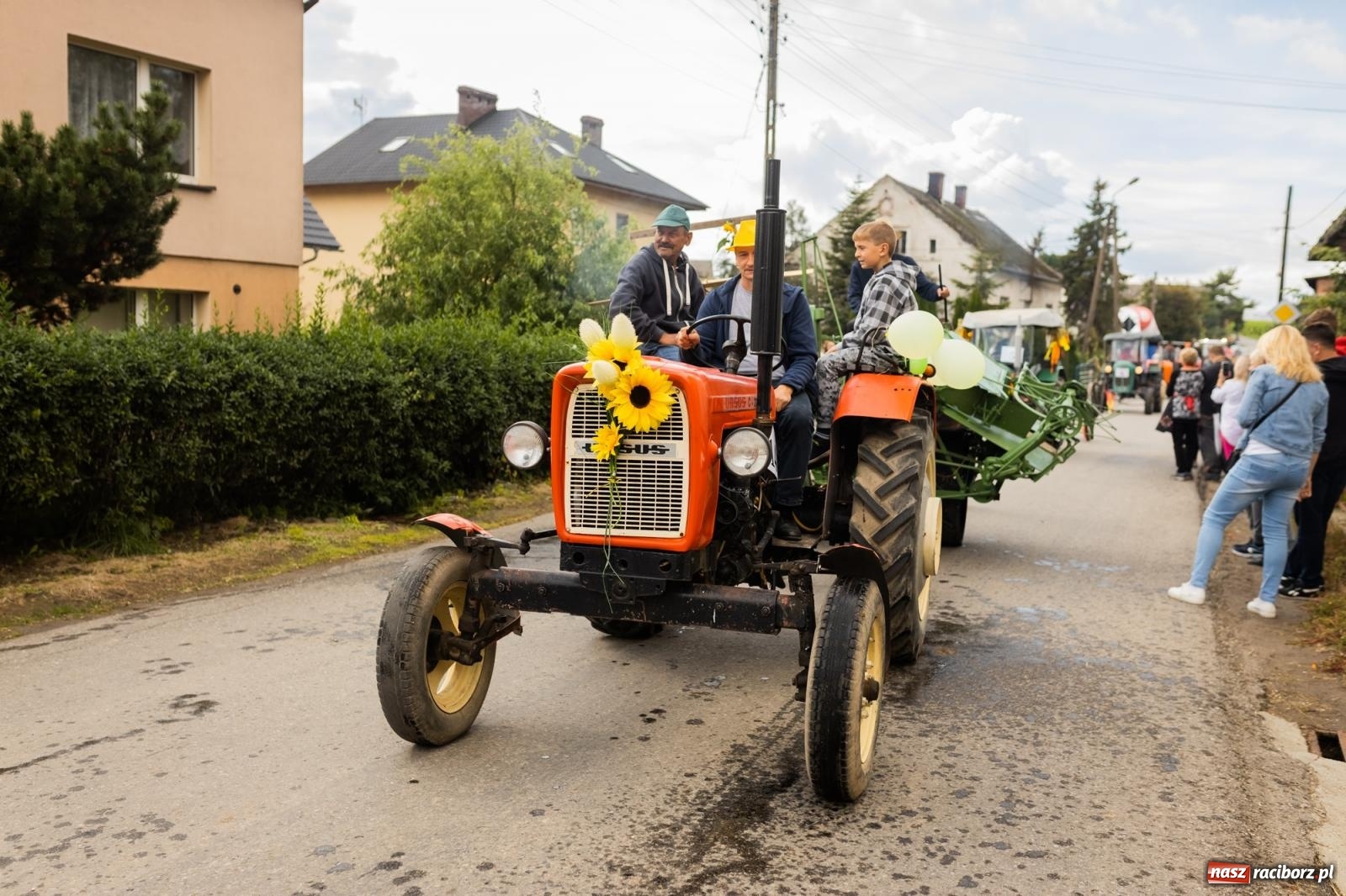 Zdjęcie w galerii na portalu naszraciborz.pl: Korowód starych maszyn rolniczych w Gamowie [FOTO i WIDEO] wiadomości z regionu