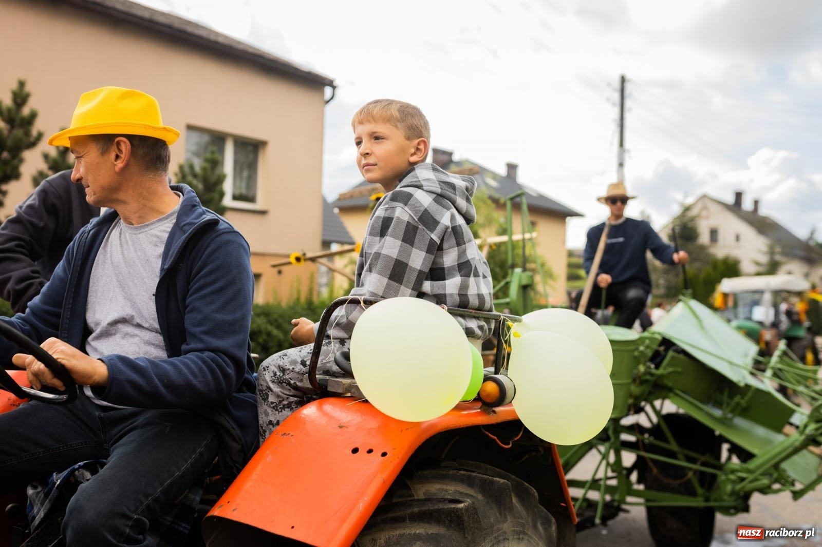 Zdjęcie w galerii na portalu naszraciborz.pl: Korowód starych maszyn rolniczych w Gamowie [FOTO i WIDEO] wiadomości z regionu