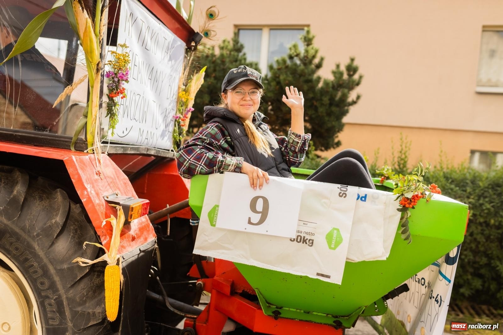 Zdjęcie w galerii na portalu naszraciborz.pl: Korowód starych maszyn rolniczych w Gamowie [FOTO i WIDEO] wiadomości z regionu