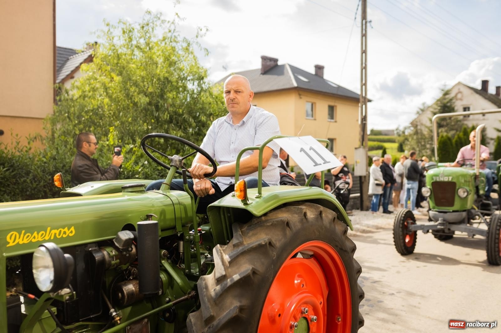 Zdjęcie w galerii na portalu naszraciborz.pl: Korowód starych maszyn rolniczych w Gamowie [FOTO i WIDEO] wiadomości z regionu