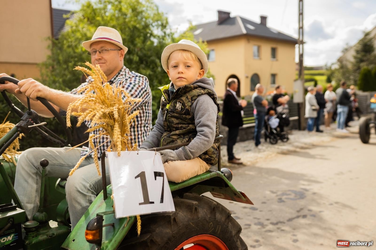 Zdjęcie w galerii na portalu naszraciborz.pl: Korowód starych maszyn rolniczych w Gamowie [FOTO i WIDEO] wiadomości z regionu