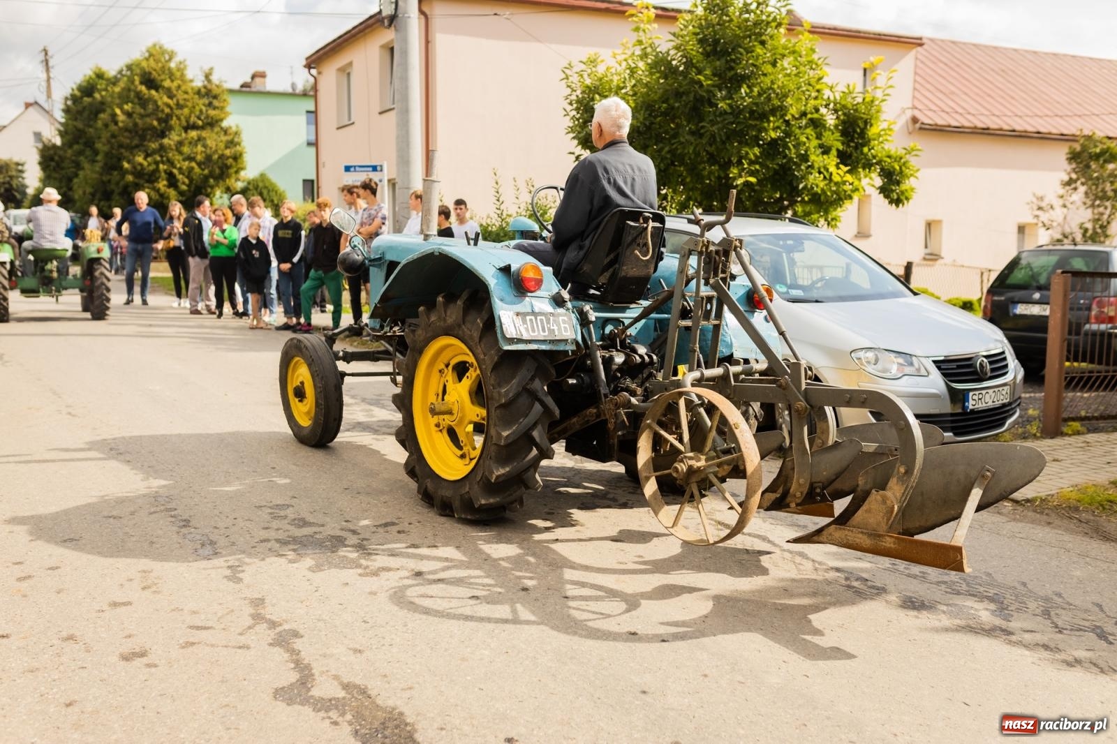 Zdjęcie w galerii na portalu naszraciborz.pl: Korowód starych maszyn rolniczych w Gamowie [FOTO i WIDEO] wiadomości z regionu