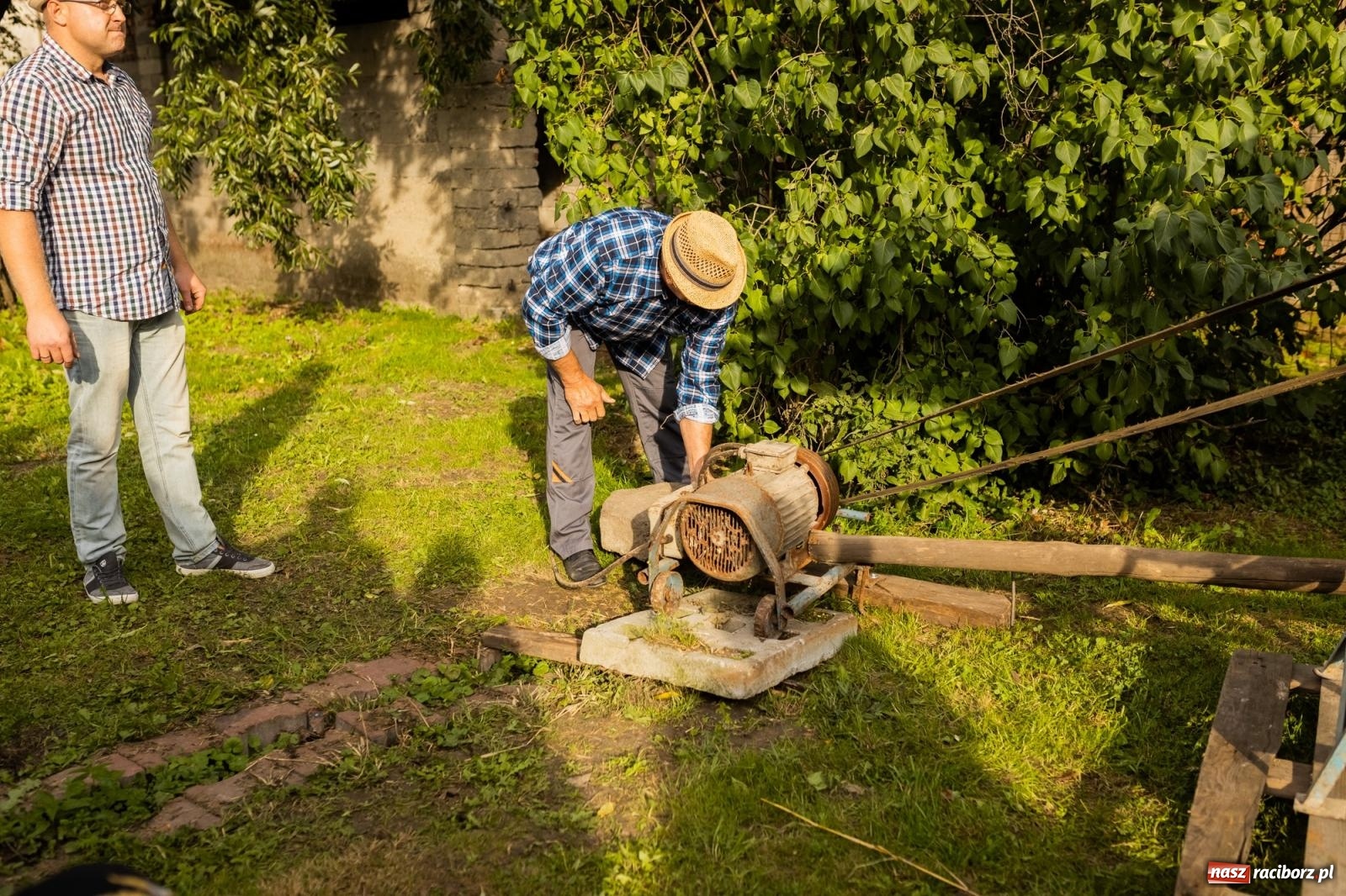 Zdjęcie w galerii na portalu naszraciborz.pl: Korowód starych maszyn rolniczych w Gamowie [FOTO i WIDEO] wiadomości z regionu