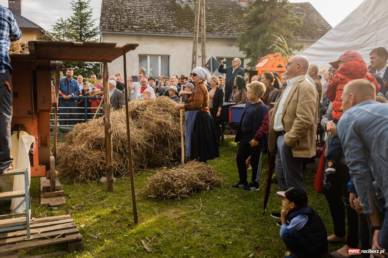 Zdjęcie w galerii na portalu naszraciborz.pl: Korowód starych maszyn rolniczych w Gamowie [FOTO i WIDEO] wiadomości z regionu