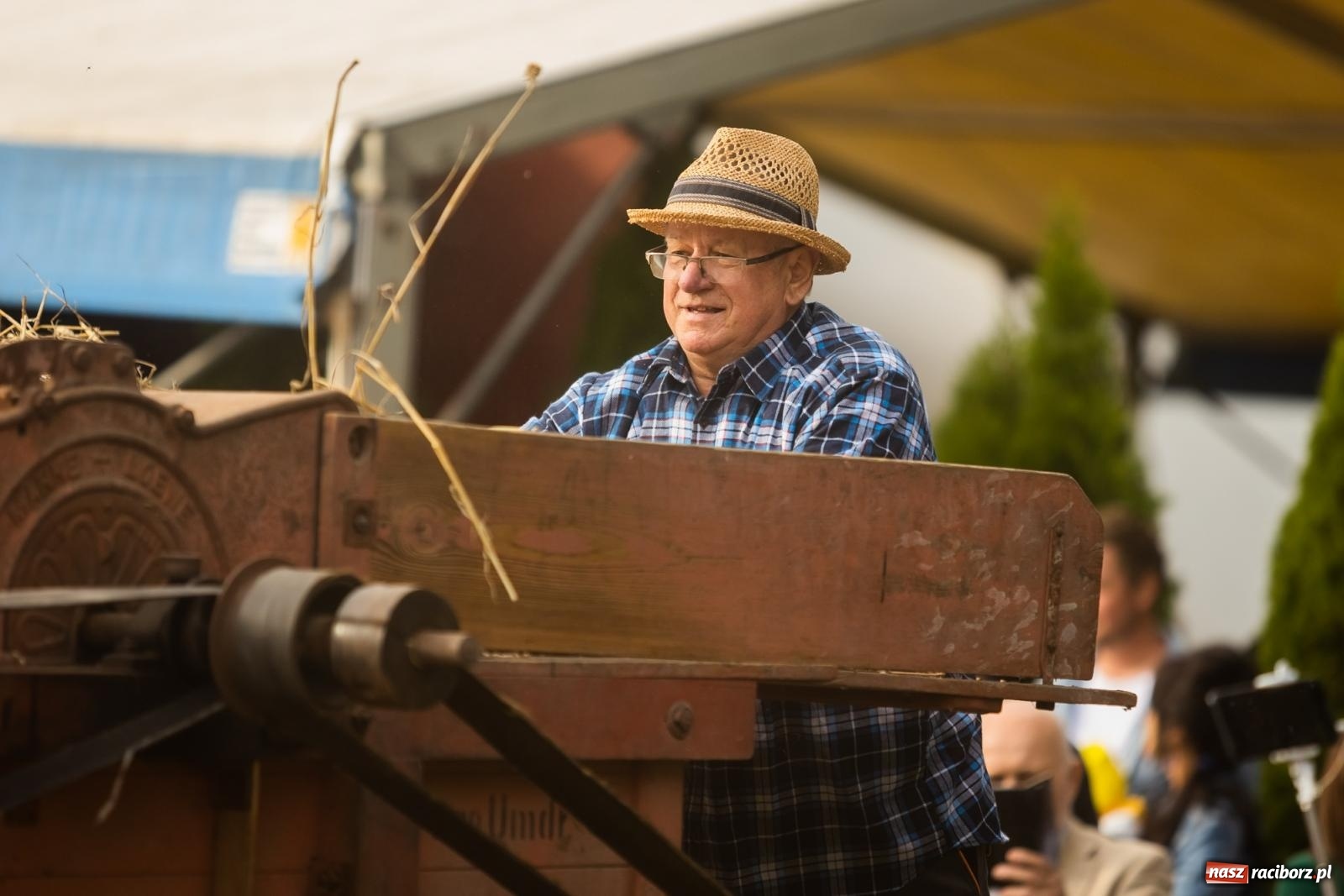 Zdjęcie w galerii na portalu naszraciborz.pl: Korowód starych maszyn rolniczych w Gamowie [FOTO i WIDEO] wiadomości z regionu