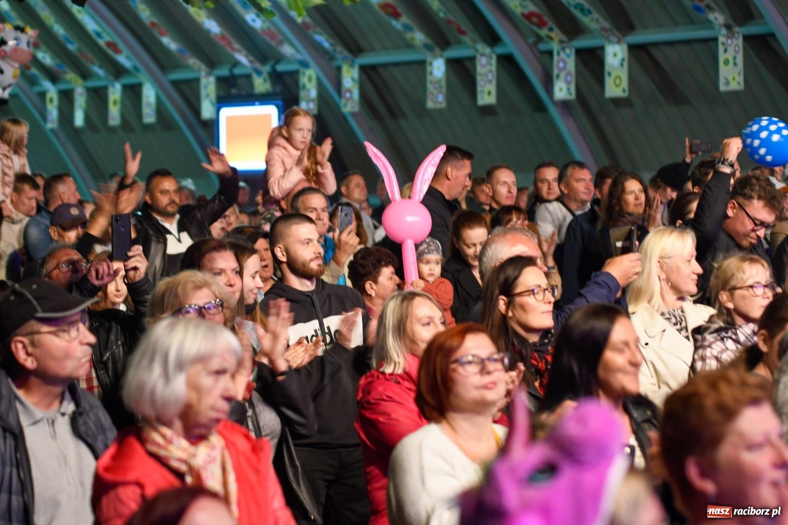 Zdjęcie w galerii na portalu naszraciborz.pl: FEEL na finał dożynek w gminie Krzyżanowice [FOTO i WIDEO] wiadomości z regionu