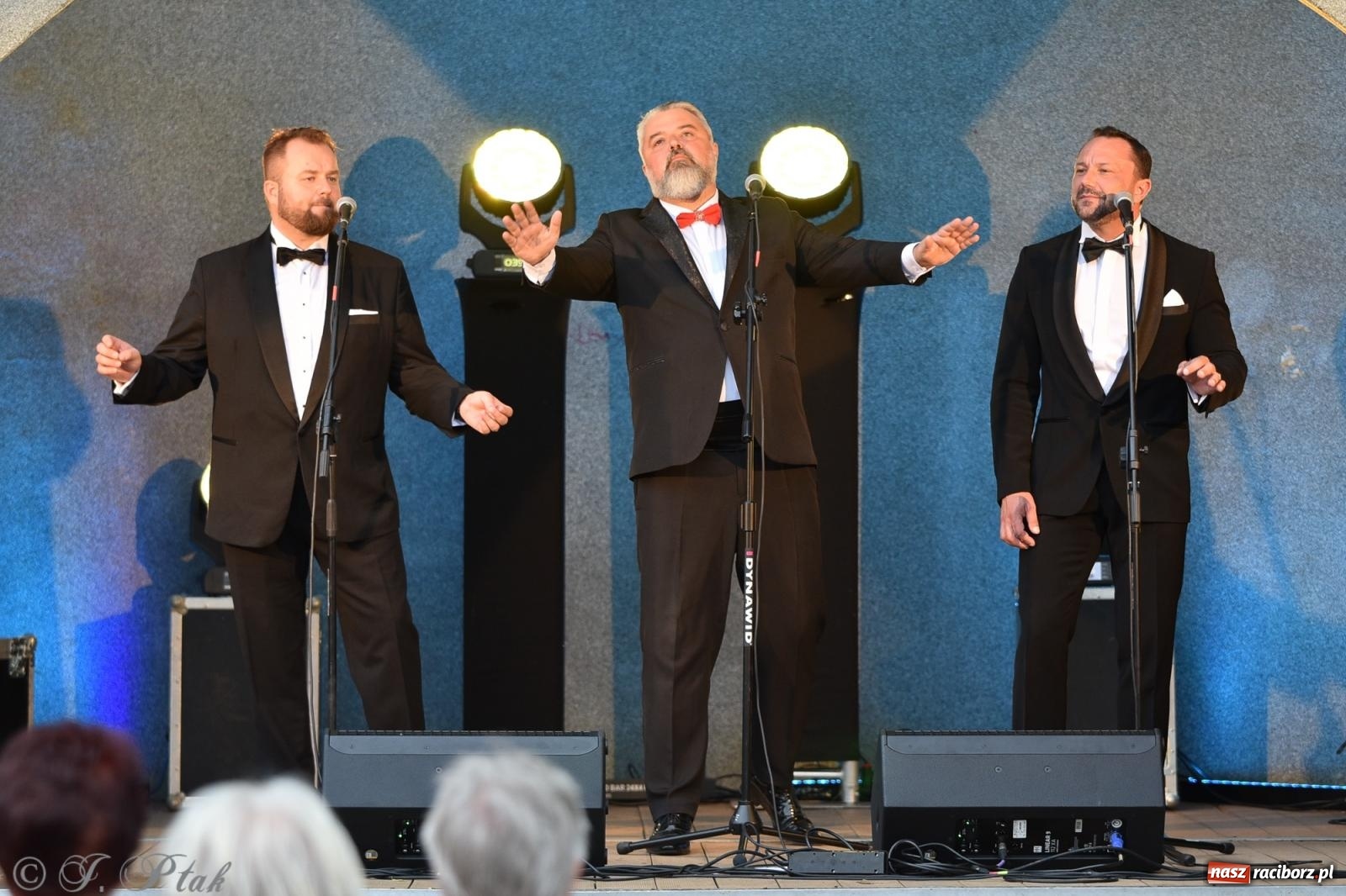 Zdjęcie w galerii na portalu naszraciborz.pl: Opera i deszcz. W parku m. Roth zakończono sezon koncertów plenerowych [FOTO i WIDEO] wiadomości z regionu