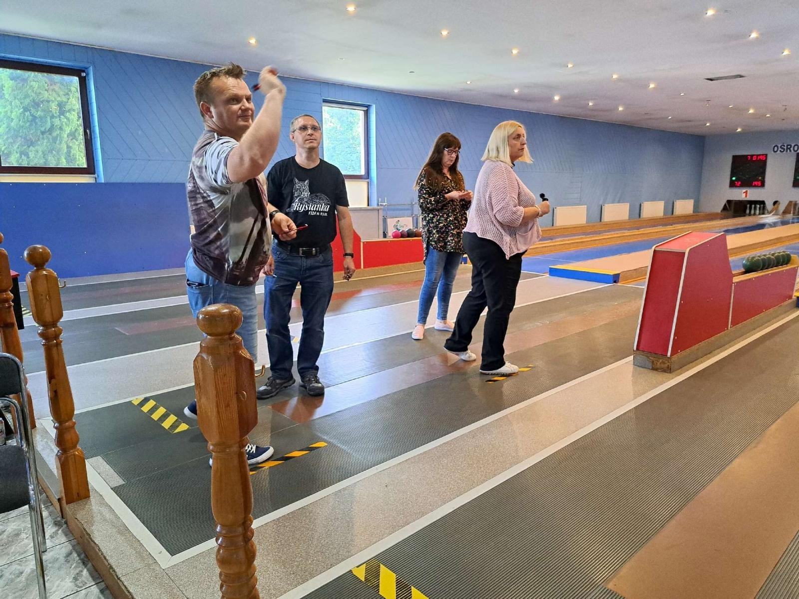 Zdjęcie w galerii na portalu naszraciborz.pl: Agata Kopta i Piotr Kupka triumfują w 5. rundzie ligi darta wiadomości z regionu