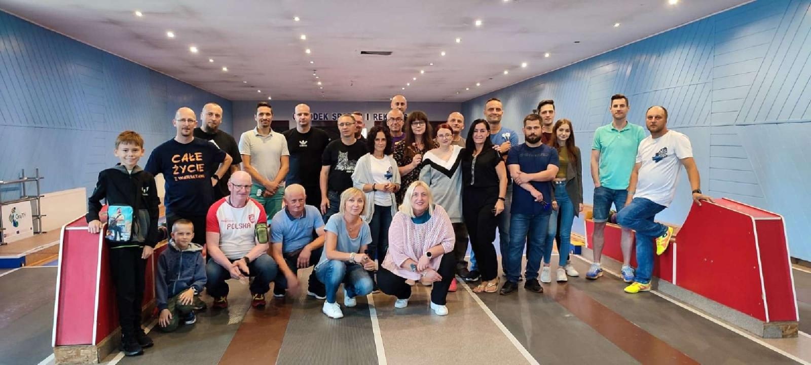 Zdjęcie w galerii na portalu naszraciborz.pl: Agata Kopta i Piotr Kupka triumfują w 5. rundzie ligi darta wiadomości z regionu