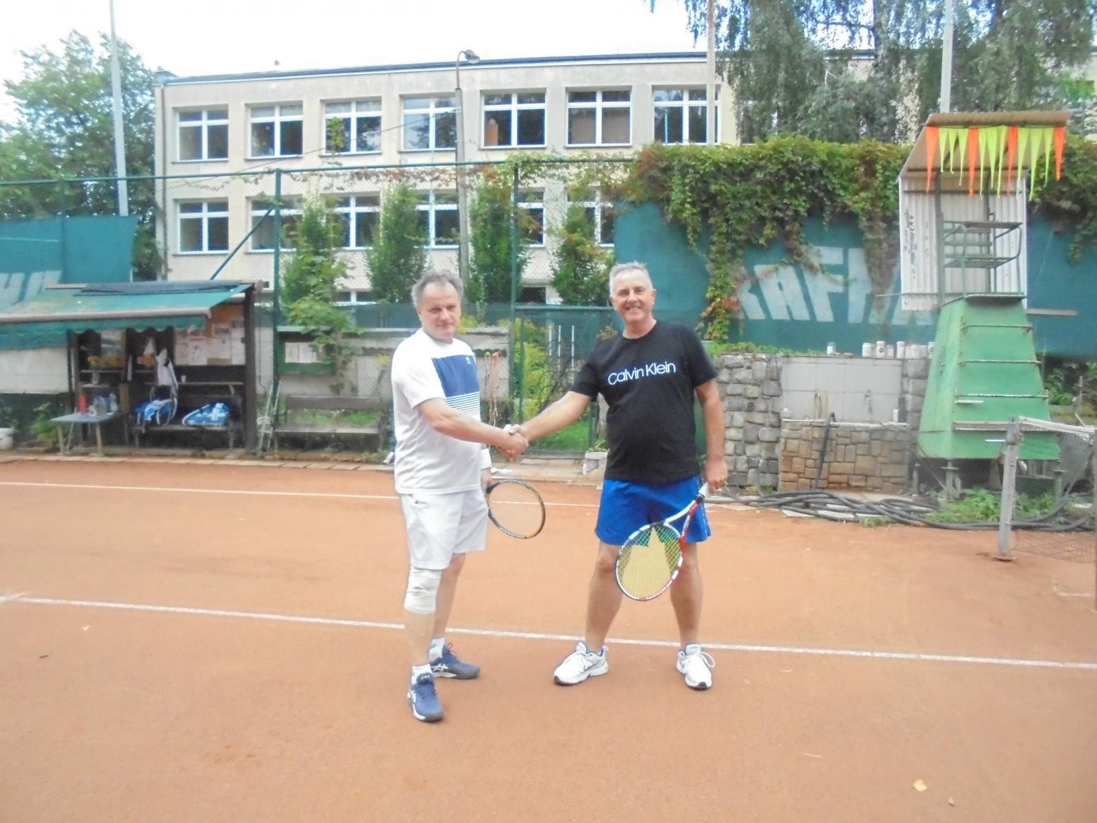 Zdjęcie w galerii na portalu naszraciborz.pl: Tenisowa rywalizacja dzieci i dorosłych na korcie Rafako wiadomości z regionu