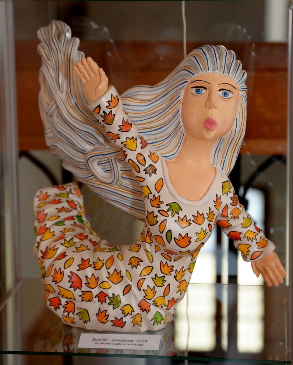 Zdjęcie w galerii na portalu naszraciborz.pl: Kolorowy świat Jana Koloczka w raciborskim Muzeum wiadomości z regionu