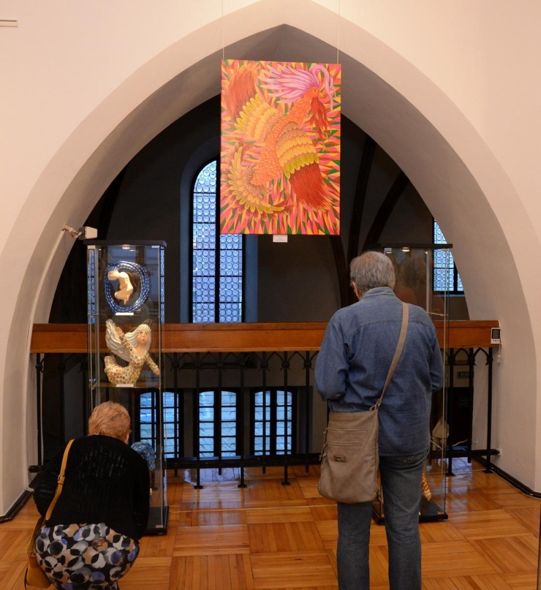 Zdjęcie w galerii na portalu naszraciborz.pl: Kolorowy świat Jana Koloczka w raciborskim Muzeum wiadomości z regionu