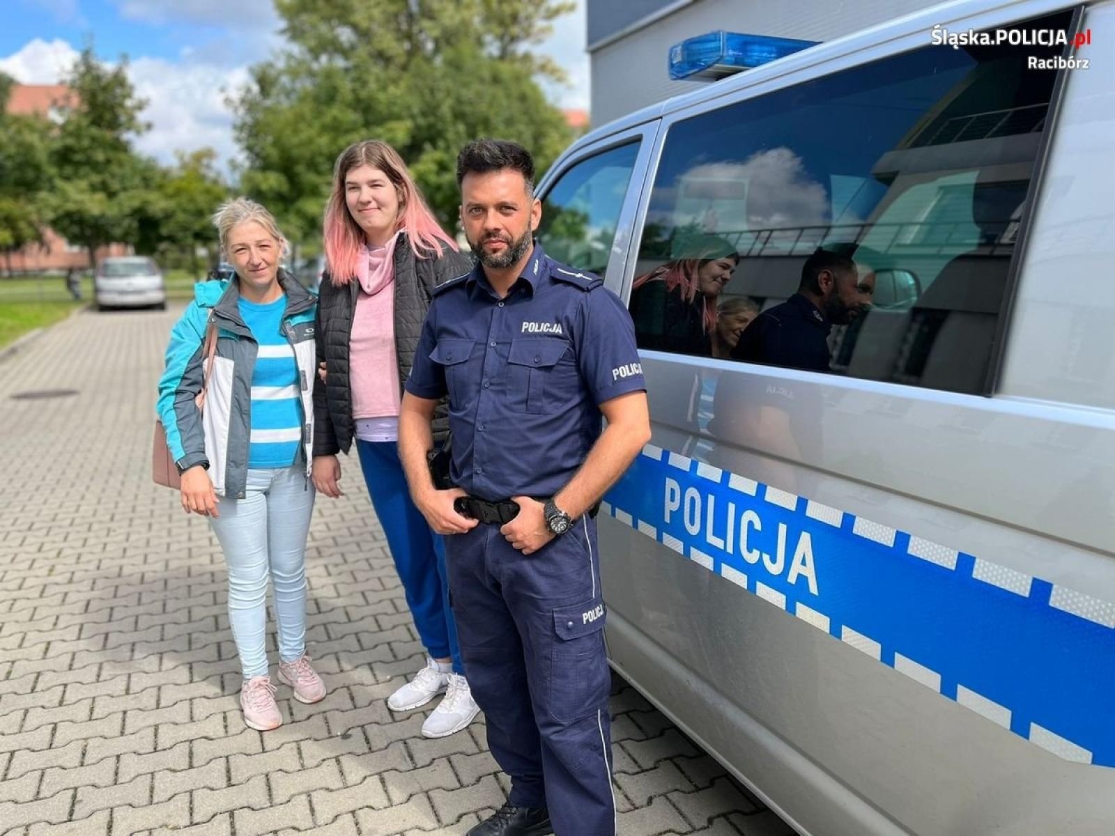 Zdjęcie w galerii na portalu naszraciborz.pl: Emilia miała marzenie. Policja z Raciborza je spełniła wiadomości z regionu