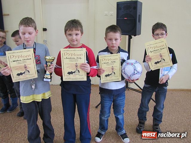 Zdjęcie w galerii na portalu naszraciborz.pl: Szachowe potyczki w SP 4 wiadomości z regionu