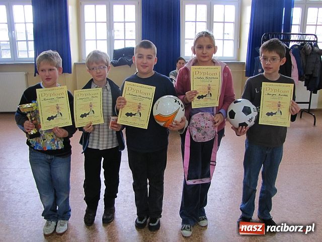 Zdjęcie w galerii na portalu naszraciborz.pl: Szachowe potyczki w SP 4 wiadomości z regionu