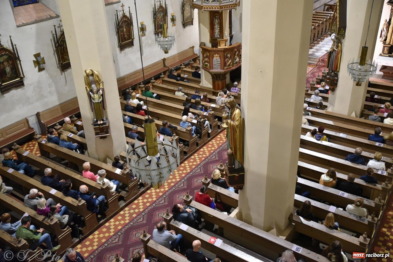 Zdjęcie w galerii na portalu naszraciborz.pl: Muzyka Aniołów zabrzmiała w kościele farnym [FOTO i WIDEO] wiadomości z regionu