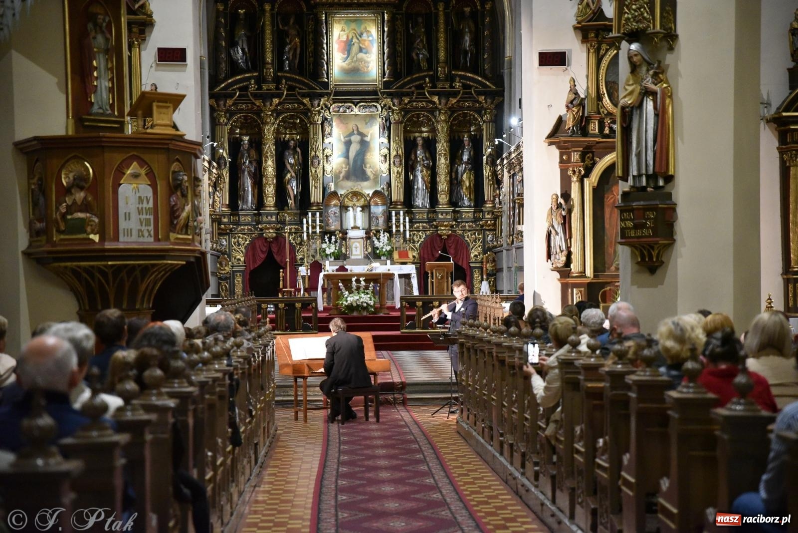 Zdjęcie w galerii na portalu naszraciborz.pl: Muzyka Aniołów zabrzmiała w kościele farnym [FOTO i WIDEO] wiadomości z regionu