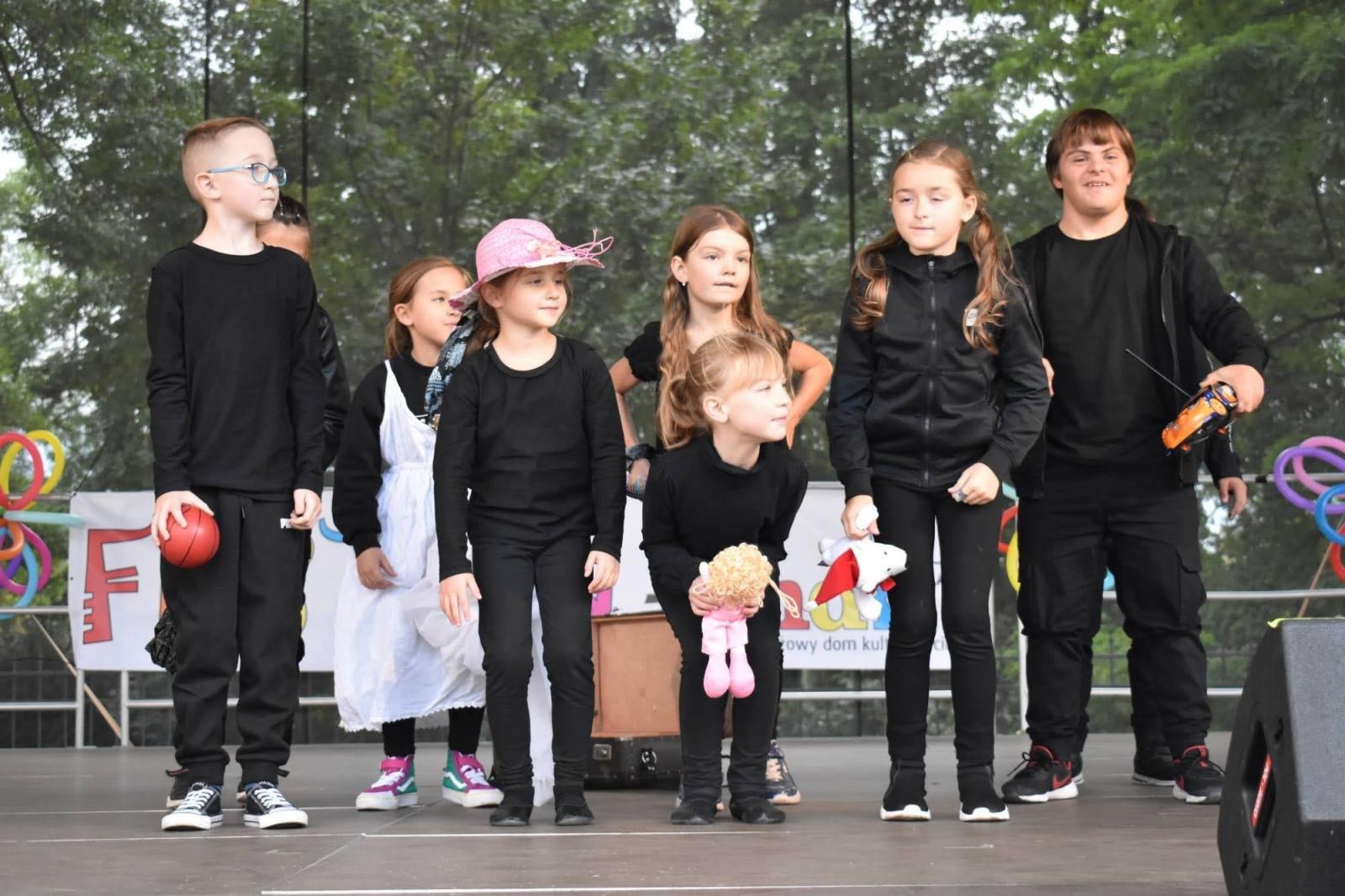 Zdjęcie w galerii na portalu naszraciborz.pl: Zamkowy festyn z MDK-iem wiadomości z regionu