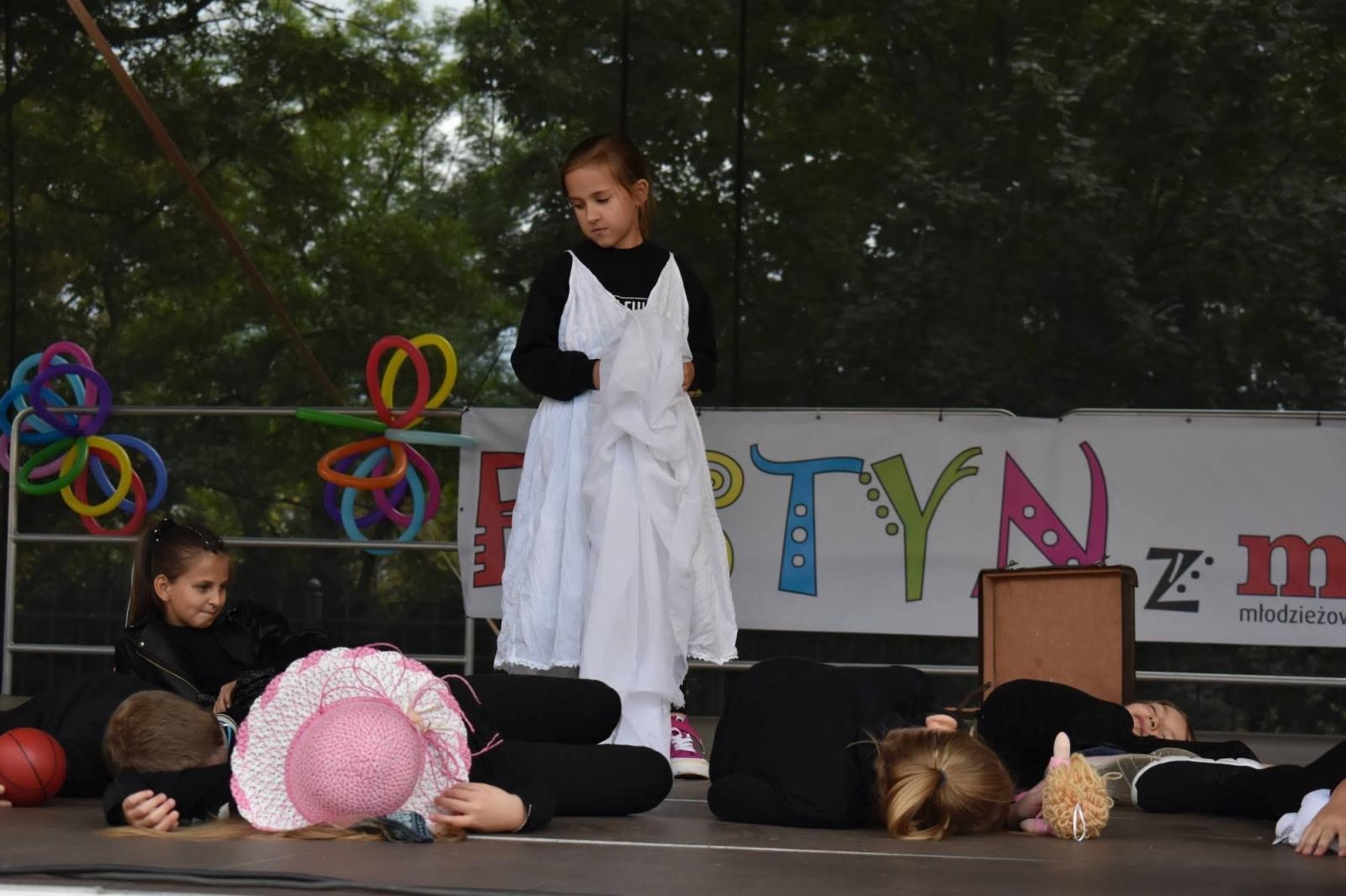 Zdjęcie w galerii na portalu naszraciborz.pl: Zamkowy festyn z MDK-iem wiadomości z regionu