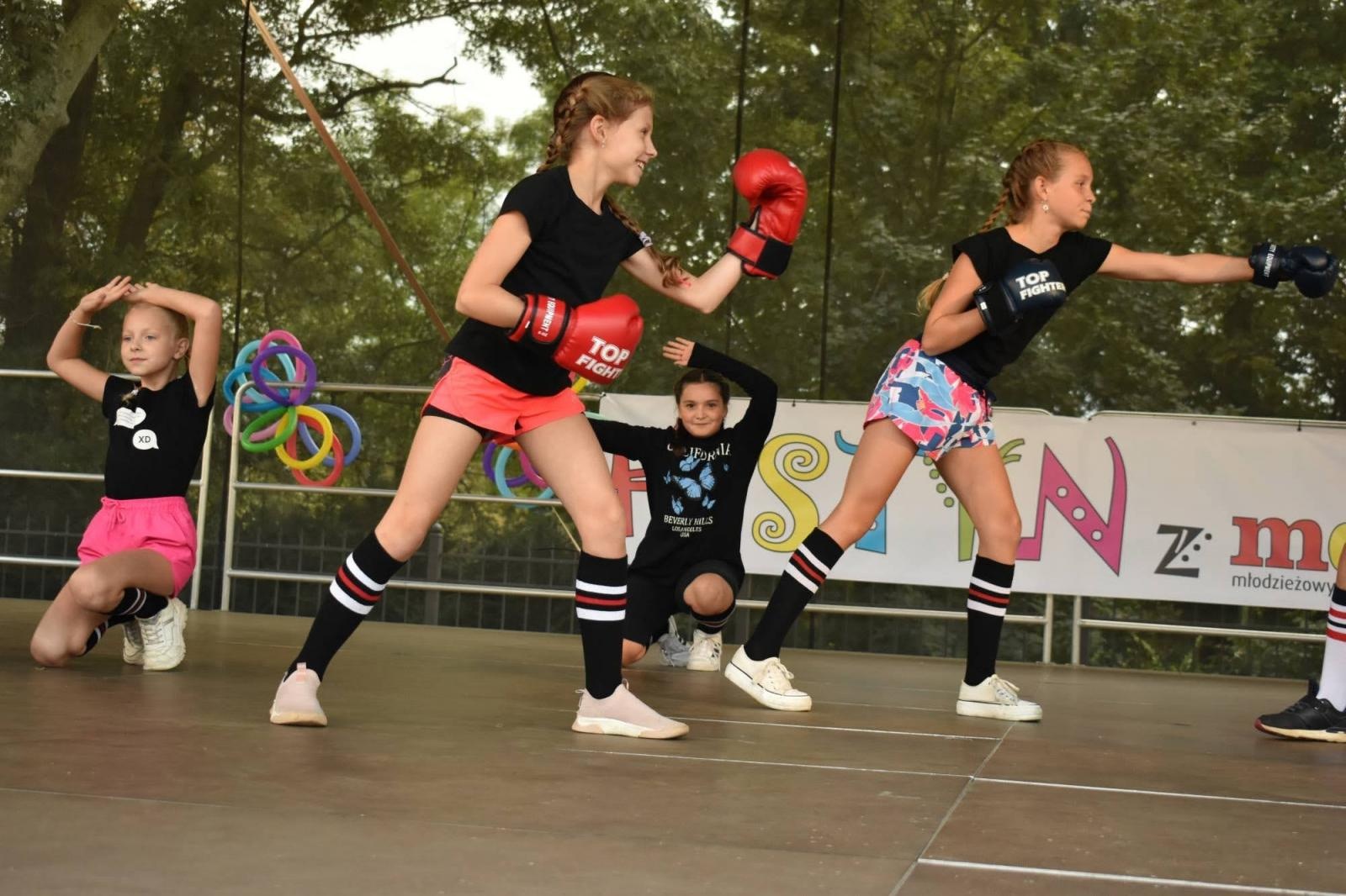 Zdjęcie w galerii na portalu naszraciborz.pl: Zamkowy festyn z MDK-iem wiadomości z regionu