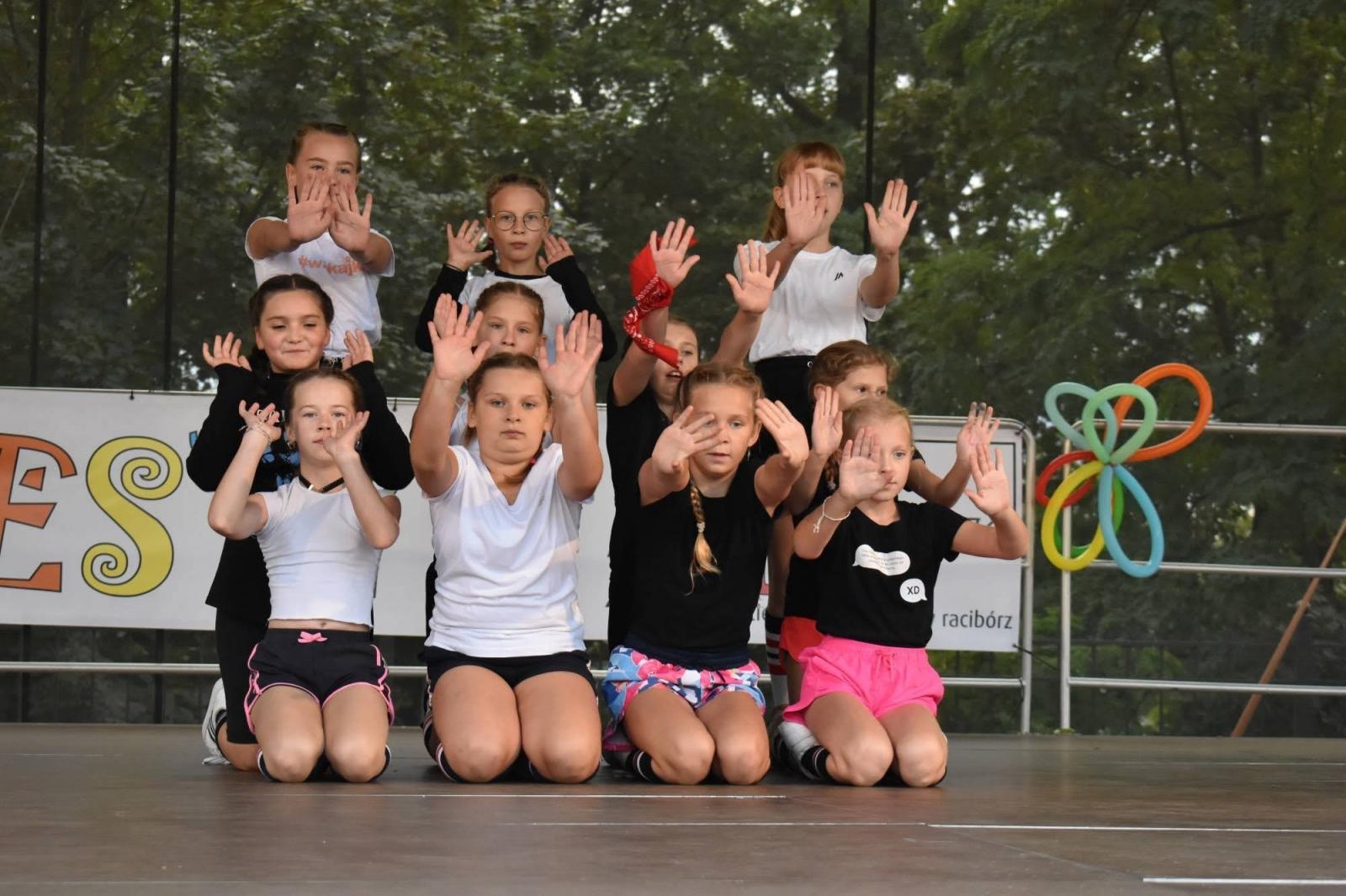 Zdjęcie w galerii na portalu naszraciborz.pl: Zamkowy festyn z MDK-iem wiadomości z regionu