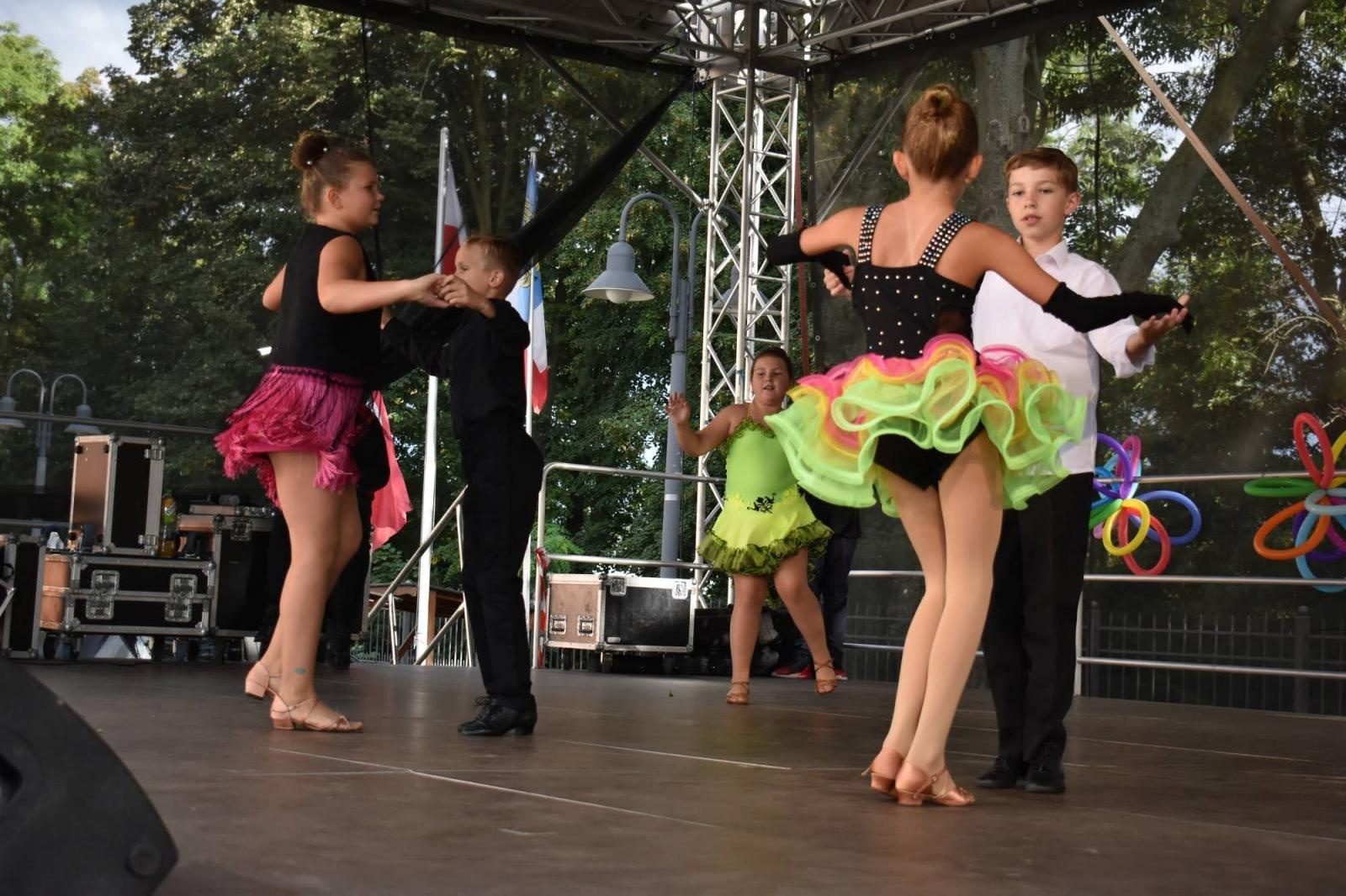 Zdjęcie w galerii na portalu naszraciborz.pl: Zamkowy festyn z MDK-iem wiadomości z regionu