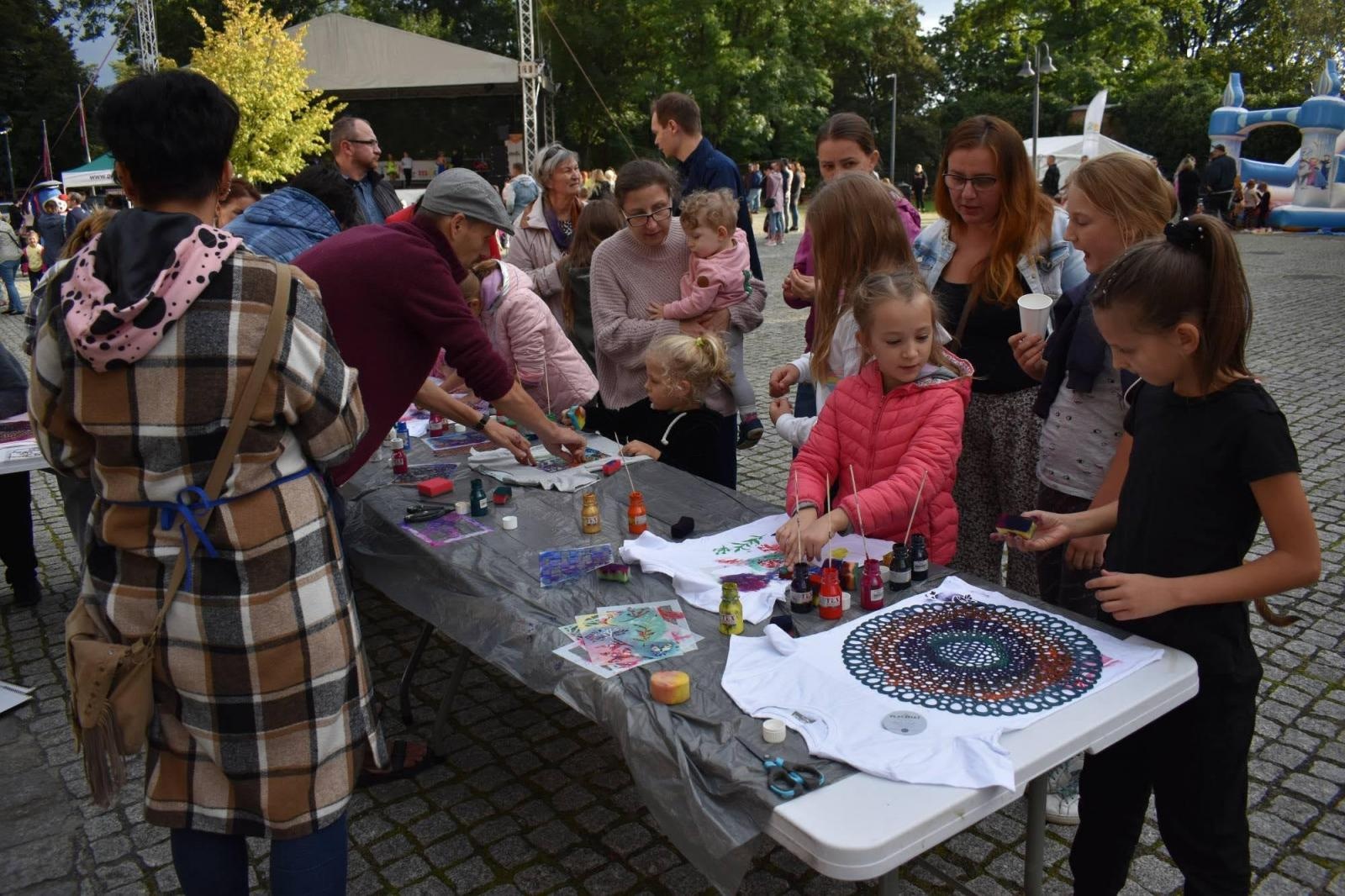 Zdjęcie w galerii na portalu naszraciborz.pl: Zamkowy festyn z MDK-iem wiadomości z regionu
