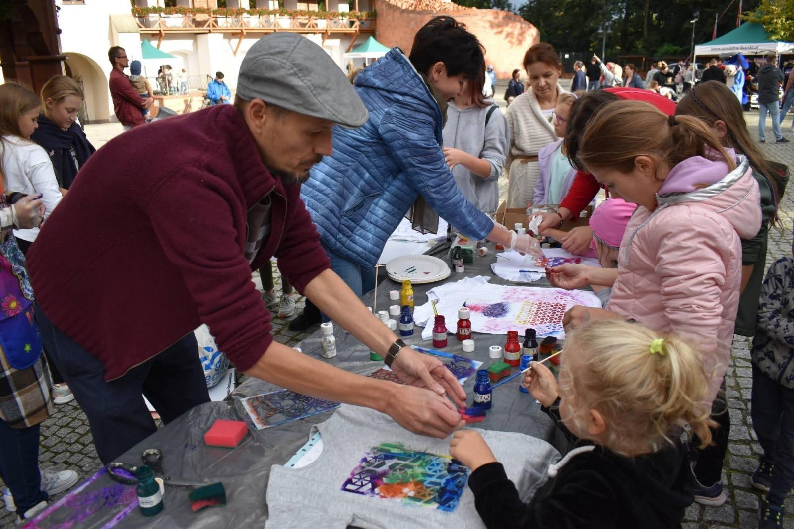 Zdjęcie w galerii na portalu naszraciborz.pl: Zamkowy festyn z MDK-iem wiadomości z regionu