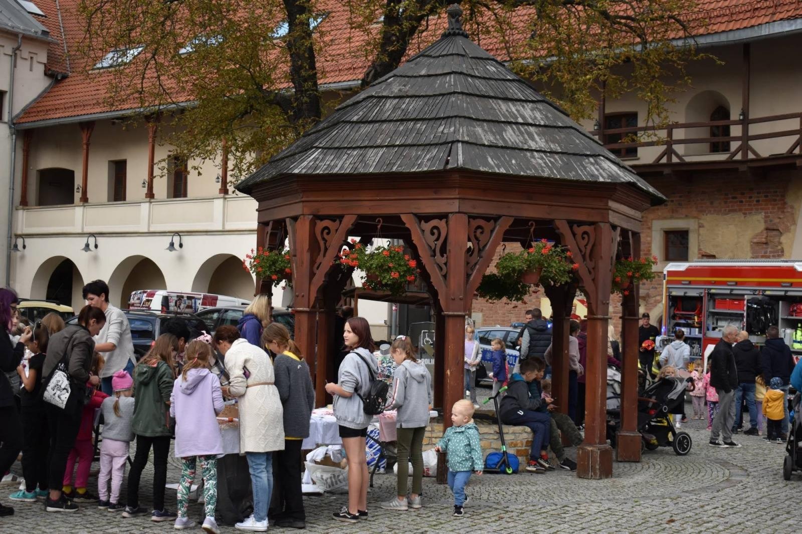 Zdjęcie w galerii na portalu naszraciborz.pl: Zamkowy festyn z MDK-iem wiadomości z regionu