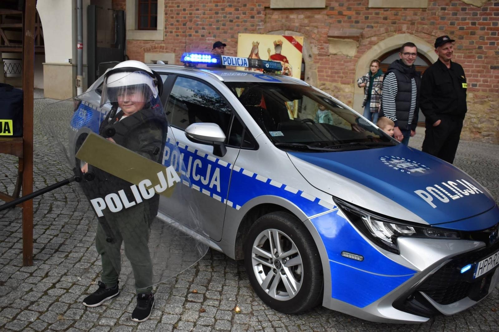 Zdjęcie w galerii na portalu naszraciborz.pl: Zamkowy festyn z MDK-iem wiadomości z regionu