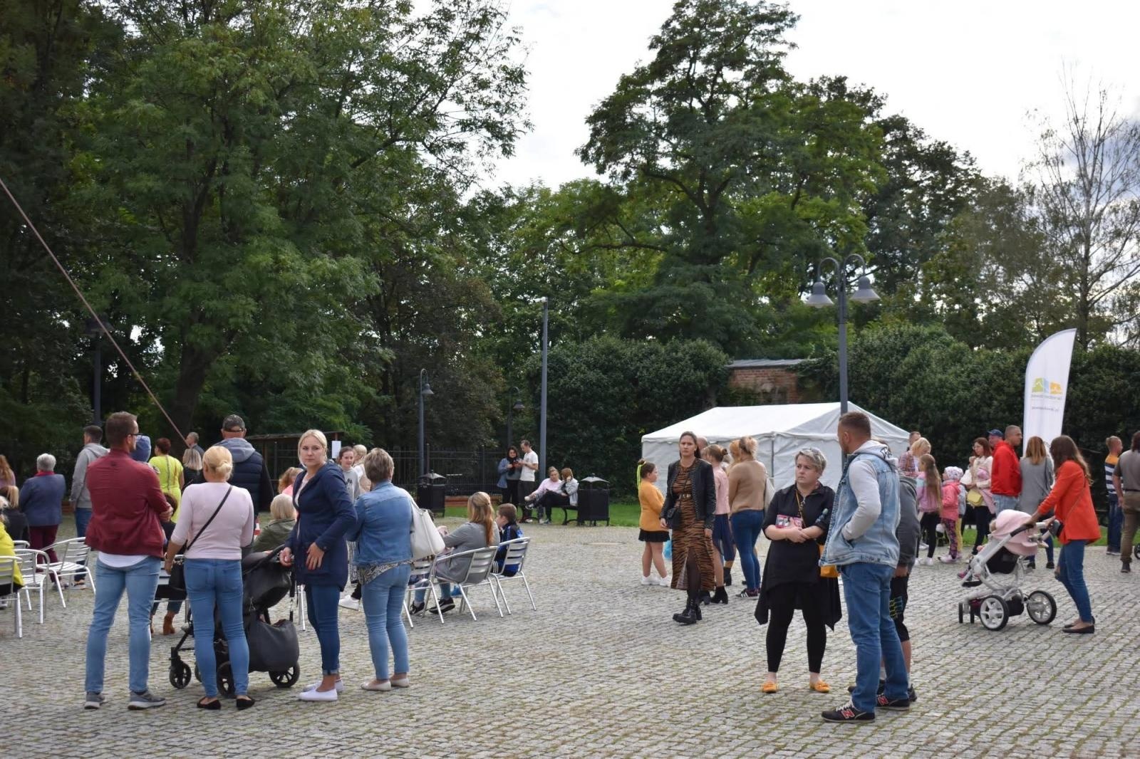 Zdjęcie w galerii na portalu naszraciborz.pl: Zamkowy festyn z MDK-iem wiadomości z regionu