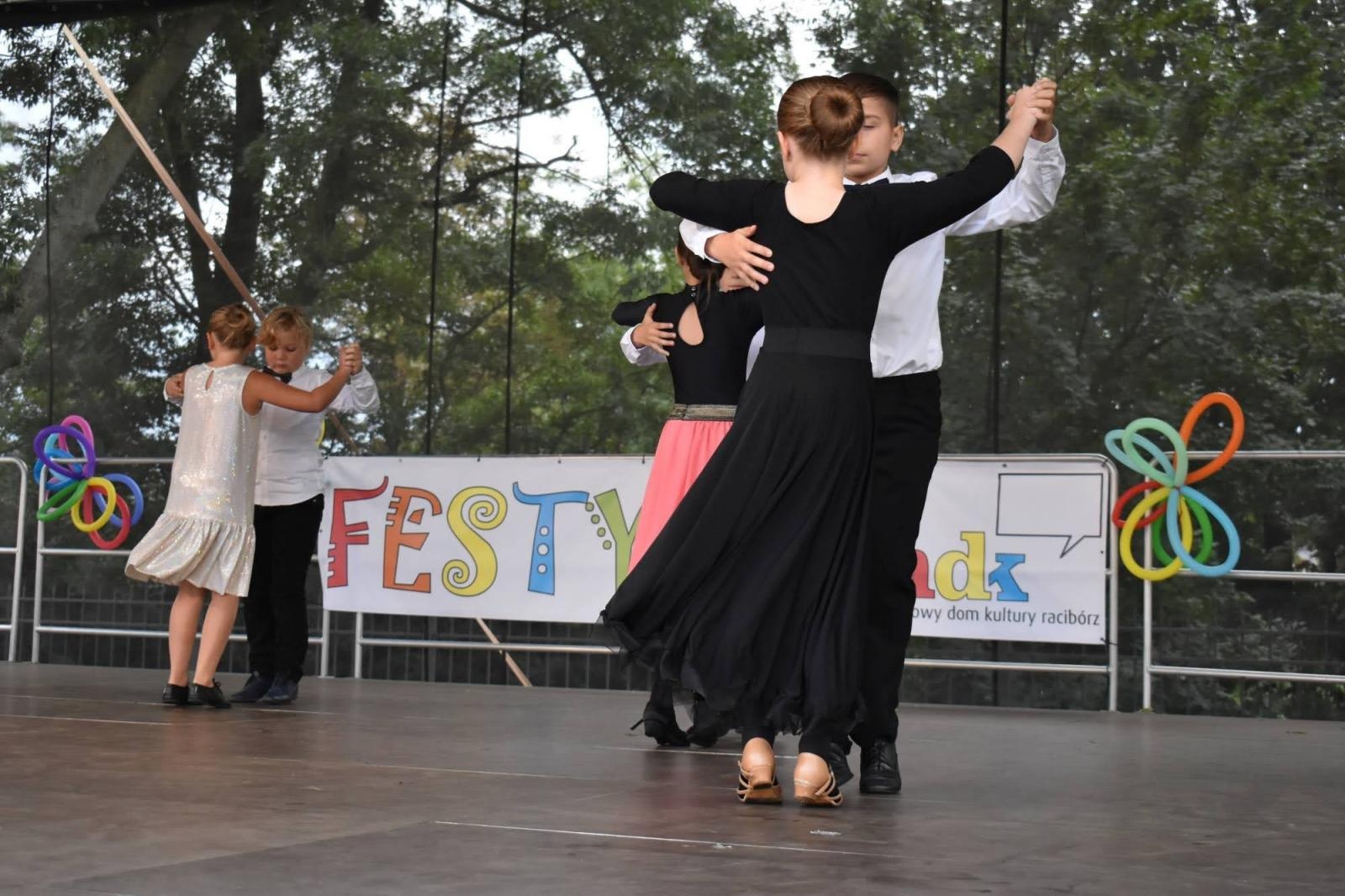 Zdjęcie w galerii na portalu naszraciborz.pl: Zamkowy festyn z MDK-iem wiadomości z regionu