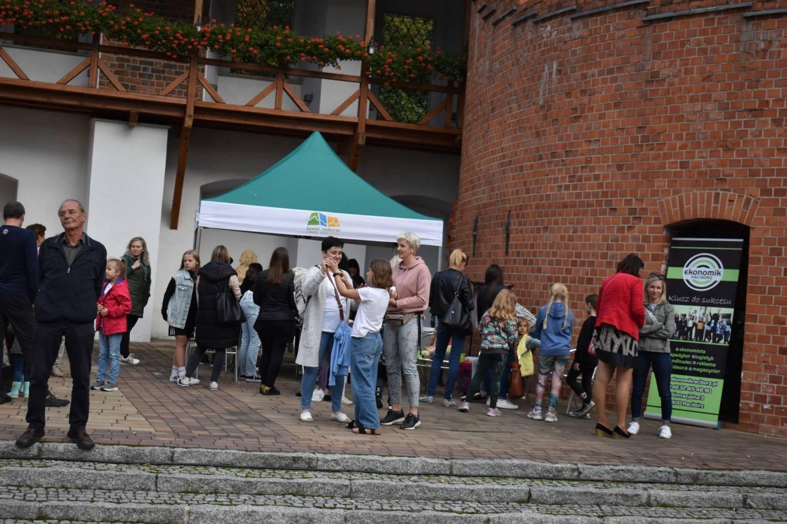 Zdjęcie w galerii na portalu naszraciborz.pl: Zamkowy festyn z MDK-iem wiadomości z regionu