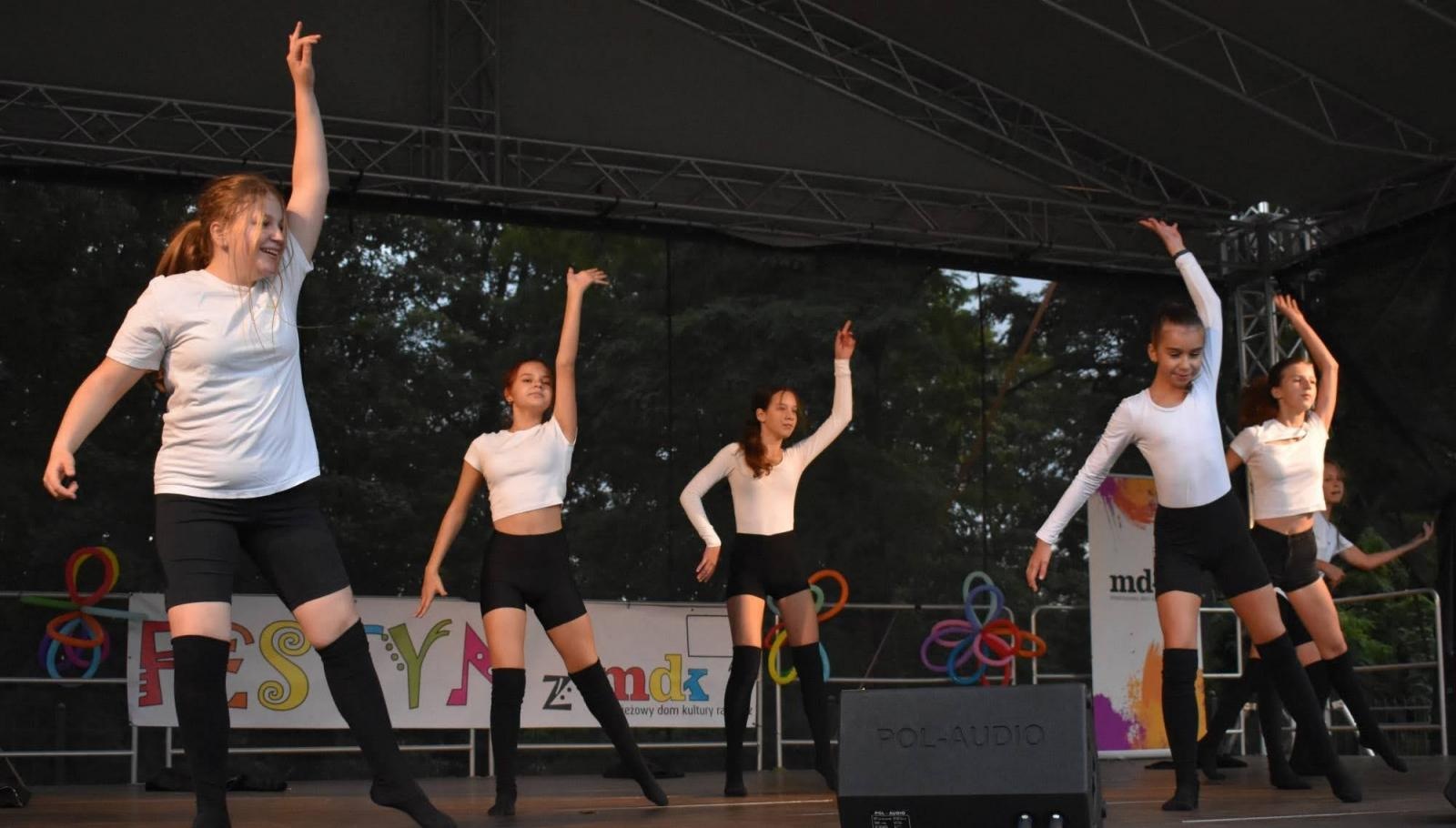 Zdjęcie w galerii na portalu naszraciborz.pl: Zamkowy festyn z MDK-iem wiadomości z regionu