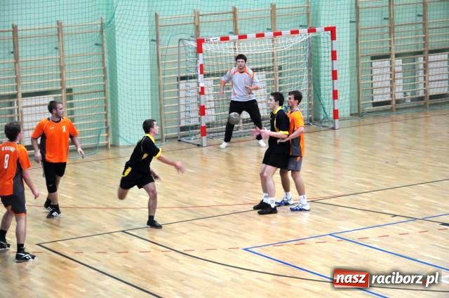 Zdjęcie w galerii na portalu naszraciborz.pl: Studencka piłka ręczna wiadomości z regionu