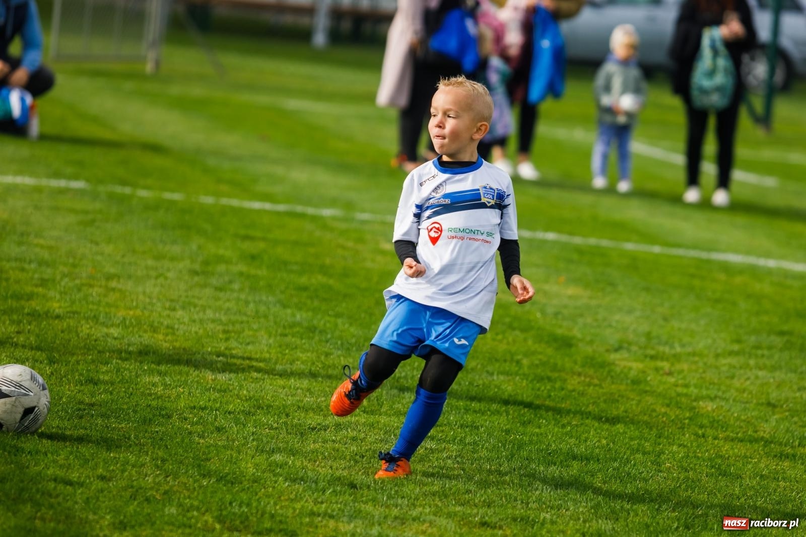 Zdjęcie w galerii na portalu naszraciborz.pl: Piłkarska rywalizacja o puchar prezesa Naprzodu Borucin [FOTO] wiadomości z regionu