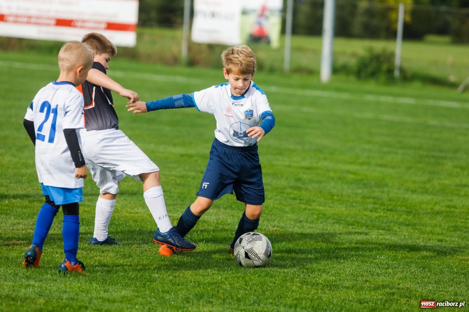Zdjęcie w galerii na portalu naszraciborz.pl: Piłkarska rywalizacja o puchar prezesa Naprzodu Borucin [FOTO] wiadomości z regionu