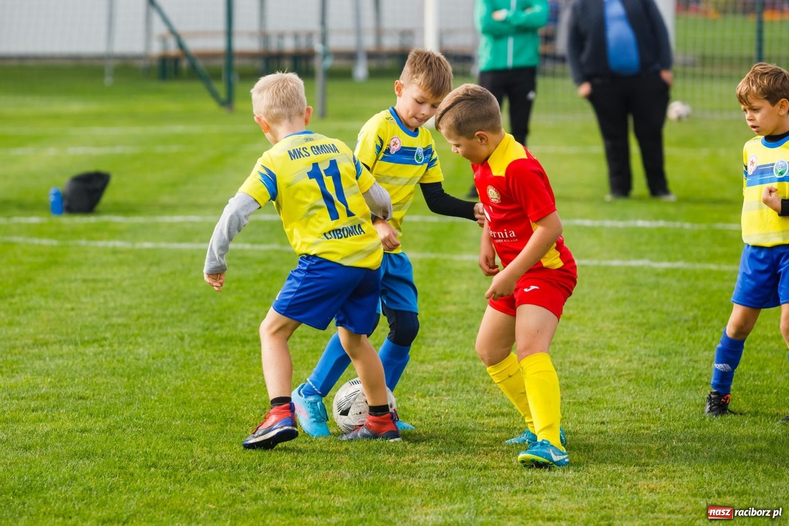 Zdjęcie w galerii na portalu naszraciborz.pl: Piłkarska rywalizacja o puchar prezesa Naprzodu Borucin [FOTO] wiadomości z regionu