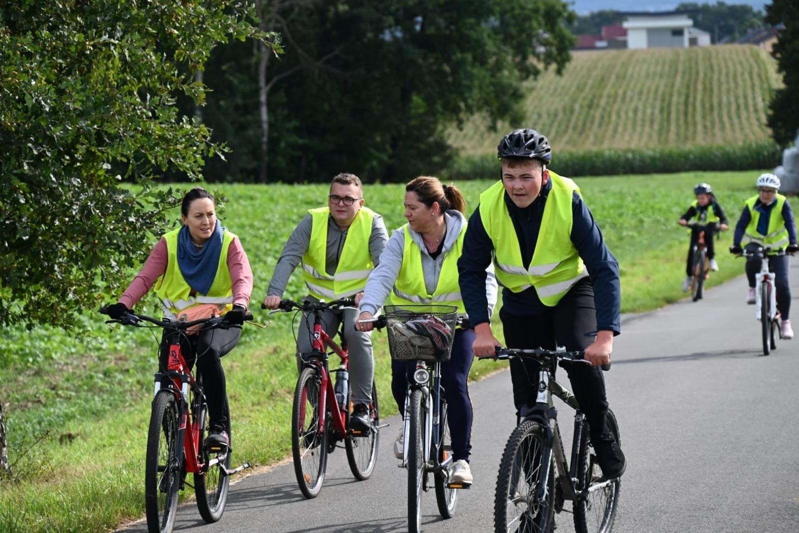 Zdjęcie w galerii na portalu naszraciborz.pl: Rajd rowerowy partnerskich gmin [FOTO i WIDEO] wiadomości z regionu
