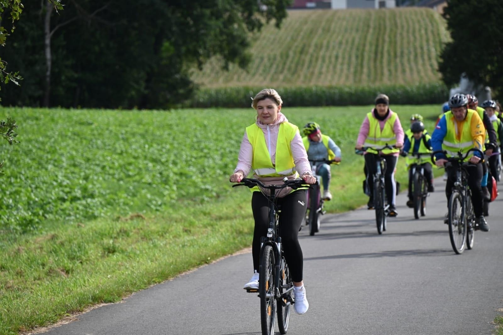 Zdjęcie w galerii na portalu naszraciborz.pl: Rajd rowerowy partnerskich gmin [FOTO i WIDEO] wiadomości z regionu